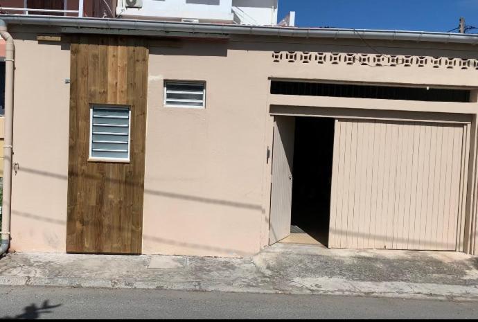 Studio 2-Eme Etage Coeur De Saint-Francois Saint-Francois (Grande-Terre) Exterior foto